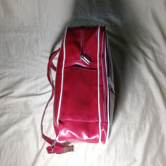 Red backpack - Picture 3 of 8